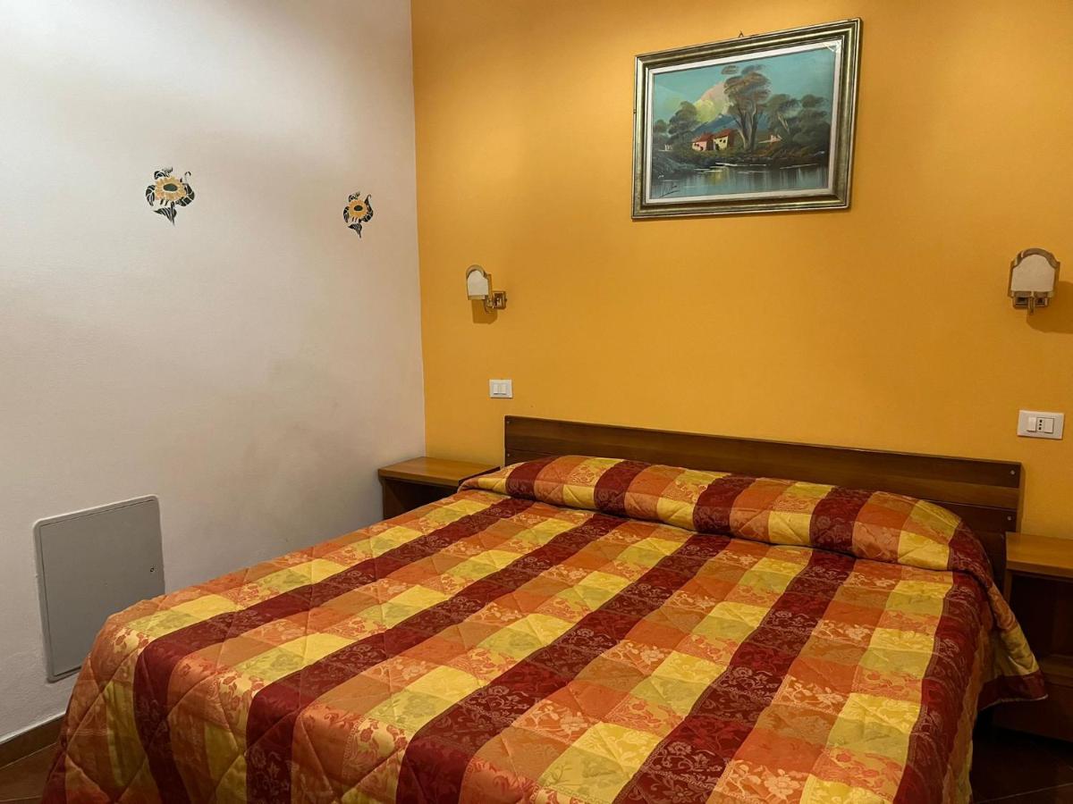 Agriturismo Le Mimose Imperia Dış mekan fotoğraf