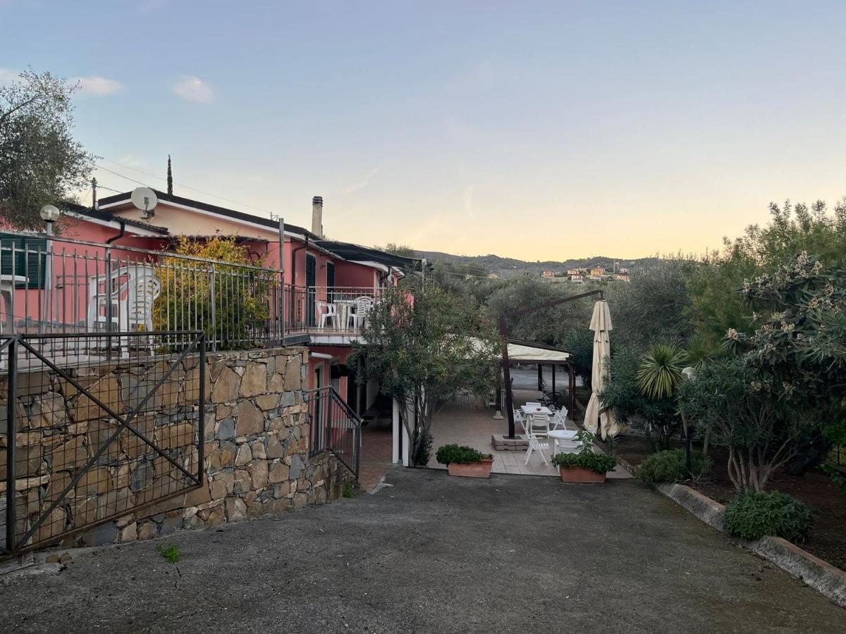 Agriturismo Le Mimose Imperia Dış mekan fotoğraf